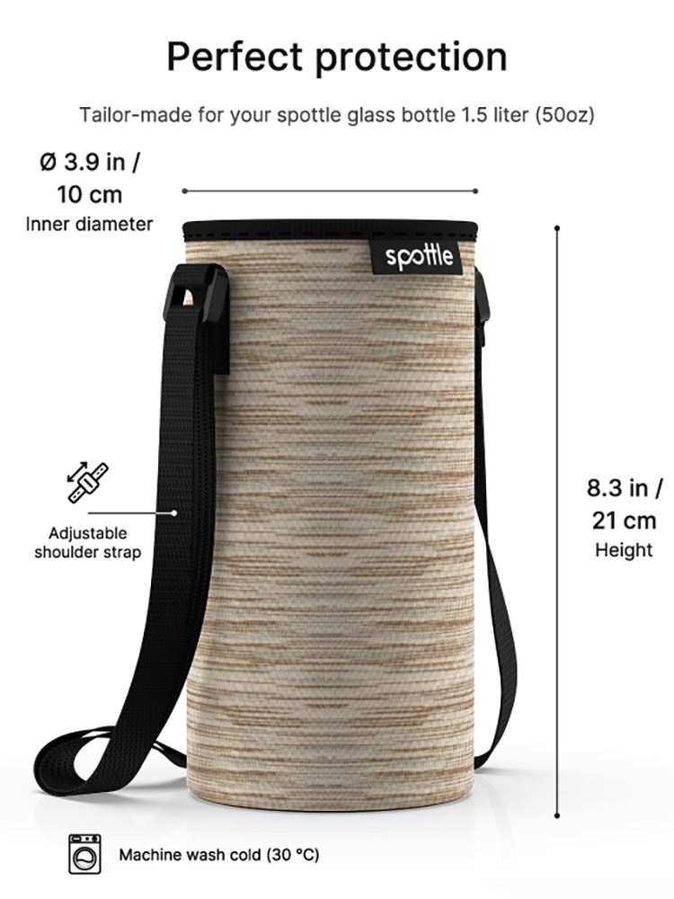 Beige bottle sleeve with adjustable shoulder strap for the 1.5 litre spottle glass bottle, including dimensions.