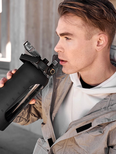 Trinkflasche Glas mit Silikonhülle 2 Liter